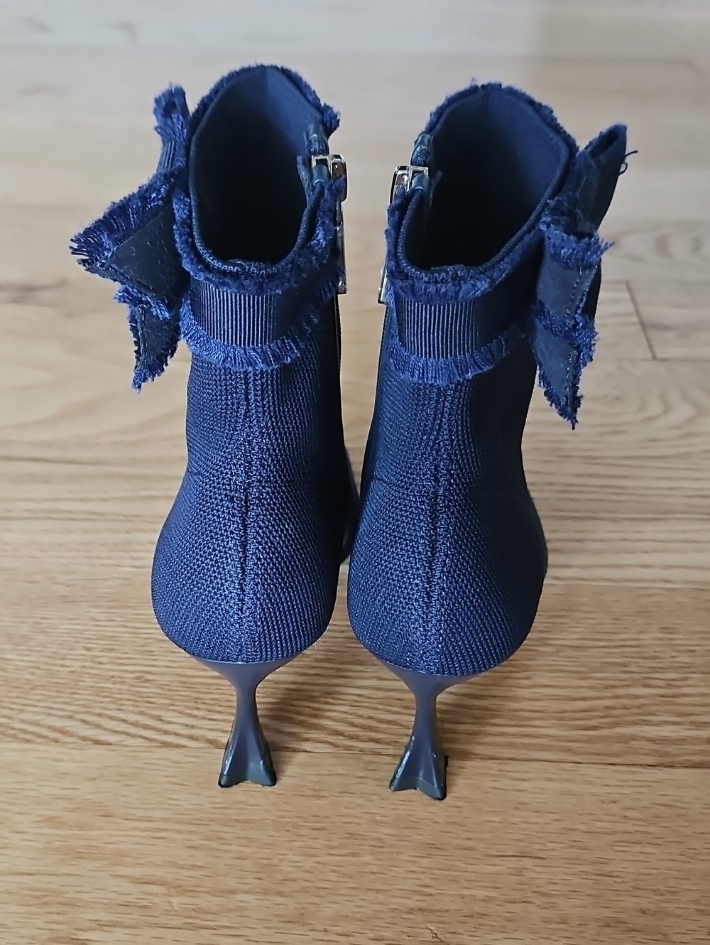 NWOT! Cosy Island BelleKnit Bow Pointed Toe Heeled Ankle Boot Navy Blue Size 8 - Picture 5 of 8